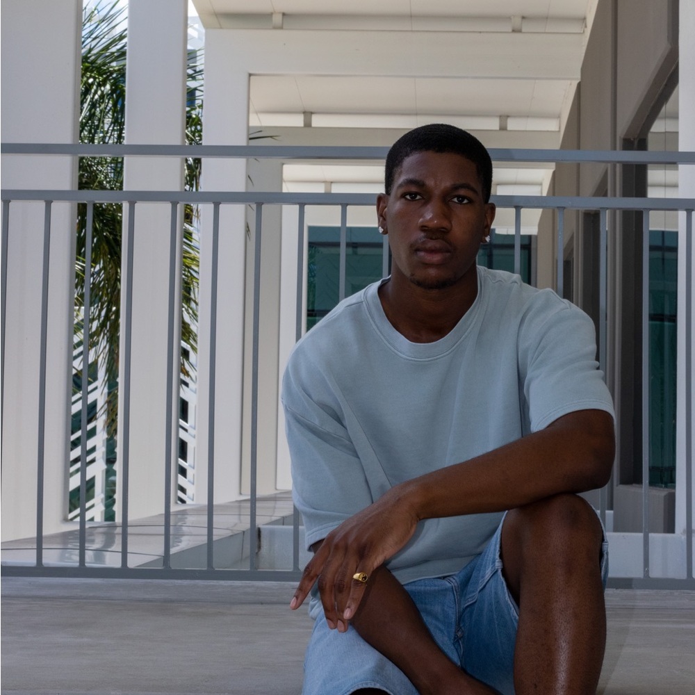 Meet your Posher, Tumi